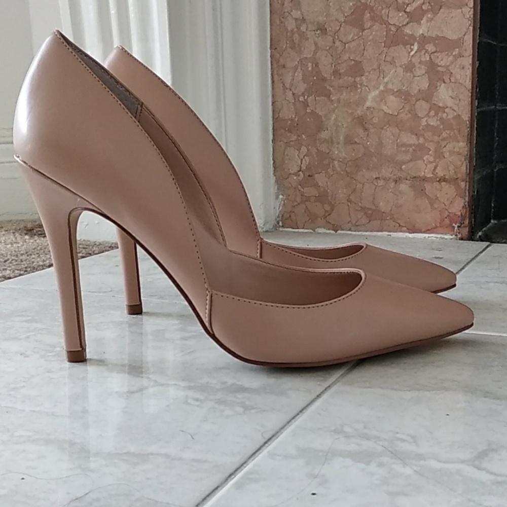 Charles David nude pumps